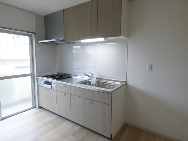 【キッチン】 | OTOWA BASE い号棟 | 水回りはリフォーム済みです。システムキッチンになっています。