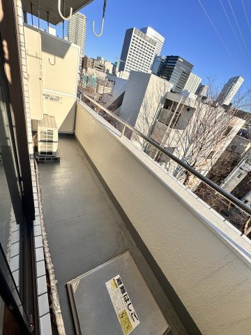 ガーデンヒルズ鐘塚のバルコニー|別部屋の写真です。