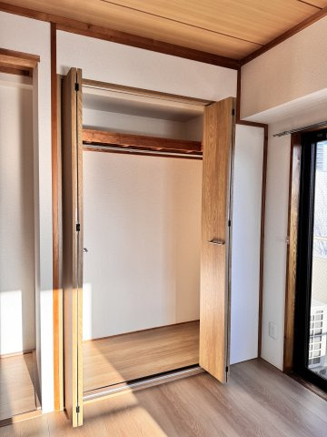 ガーデンヒルズ鐘塚の収納|別部屋の写真です。