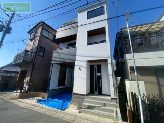 【前面道路含む現地写真】 | 販売現地
スタイリッシュな外観でゆったりした空間が魅力的です♪