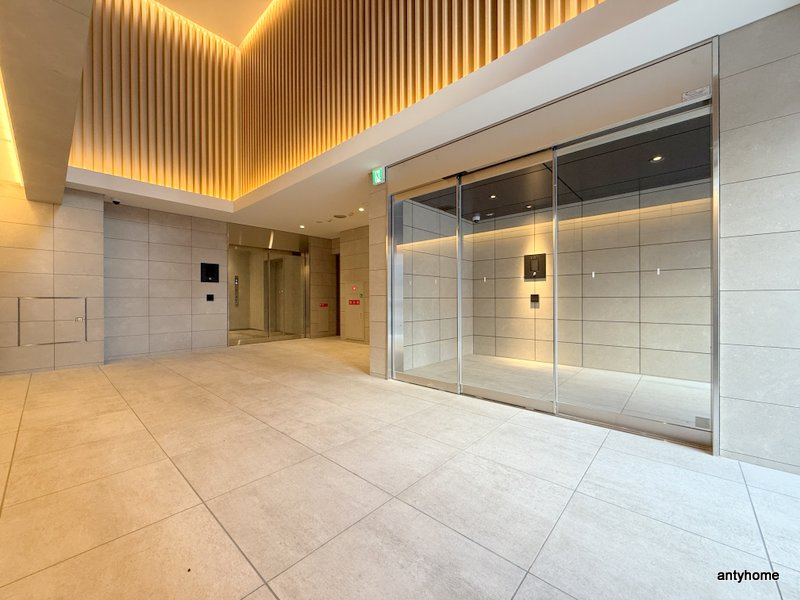 シーズンフラッツ中崎　仲介手数料無料のロビー