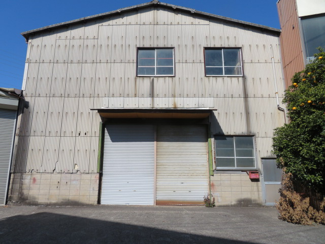 越谷市七左町６丁目の倉庫