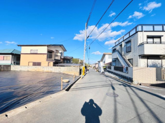 【前面道路含む現地写真】