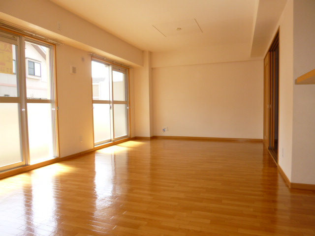 シャン・ド・フルールの居間・リビング