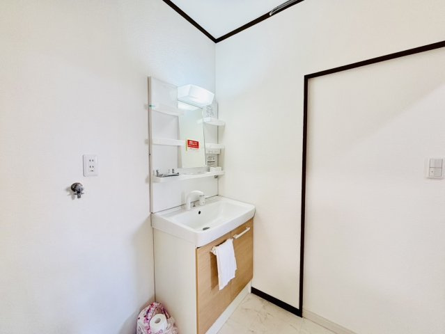 岸和田市額原町　中古戸建の洗面所