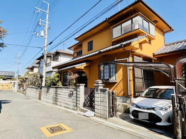 岸和田市額原町　中古戸建の駐車場