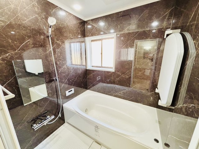 岸和田市額原町　中古戸建の浴室