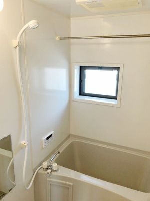 【浴室】 | ルミエール 壱番館 | コンパクトで使いやすいお風呂です