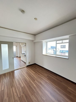 【居間・リビング】 | シャルム香ヶ丘