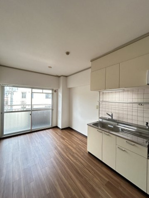 【居間・リビング】 | シャルム香ヶ丘