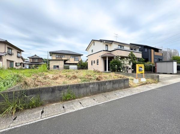 汐見2丁目　土地の前面道路含む現地写真|前面道路を含む現地（2025年9月撮影）