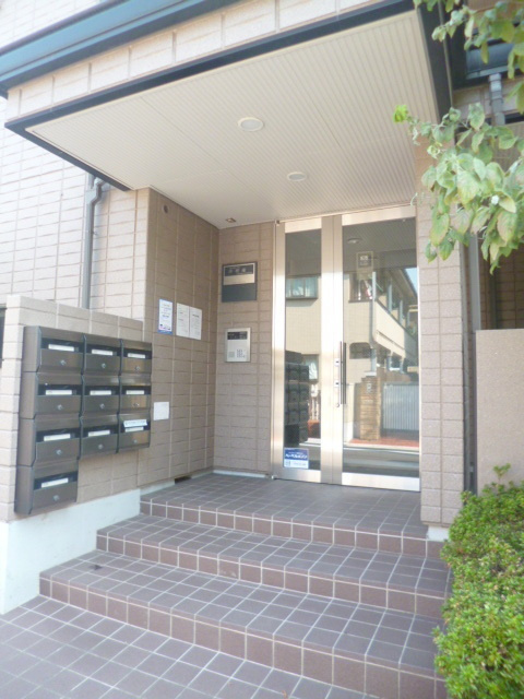啓明庵のエントランス|★安心のオートロック付きマンションです♪