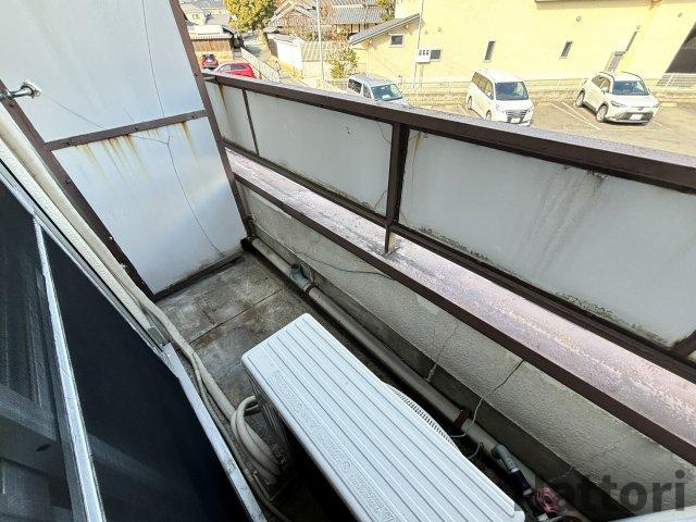 エレガンス中桜塚のバルコニー