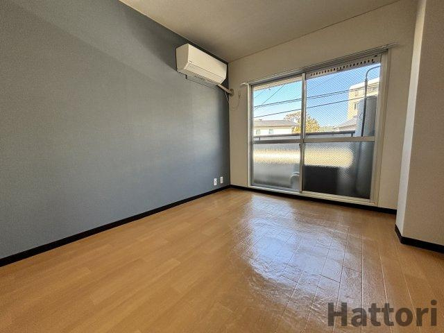 エレガンス中桜塚の居間・リビング