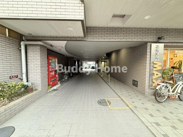 昭和町エクセルハイツのエントランス