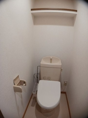 【トイレ】 | アズゥ－ル | 落ち着いた色調のトイレです