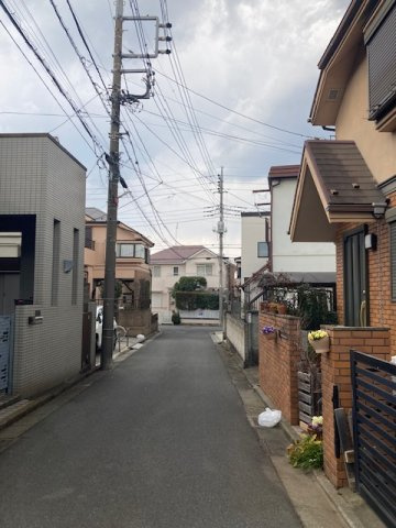 中原2丁目・中古戸建の前面道路含む現地写真