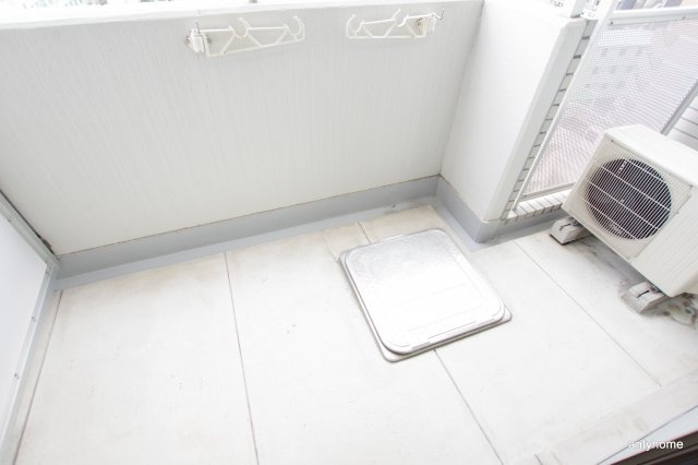 シャルマン新大阪　仲介手数料無料のバルコニー