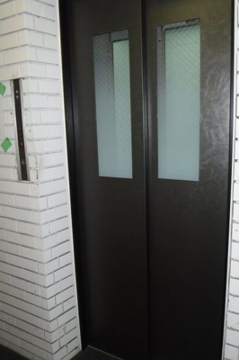  | レスカール千代田