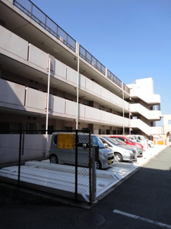 【駐車場】
