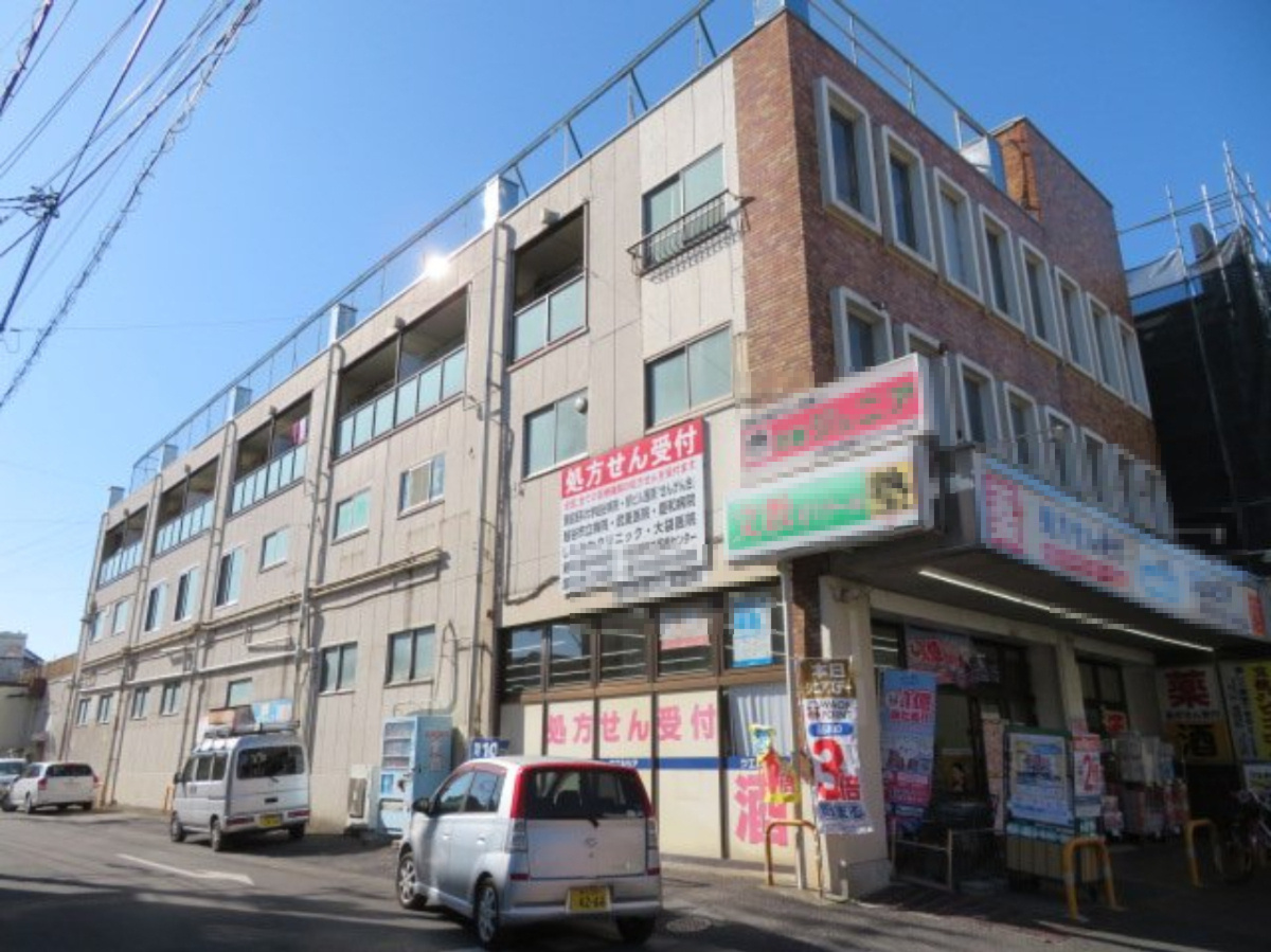 越谷市大字袋山のビルの外観