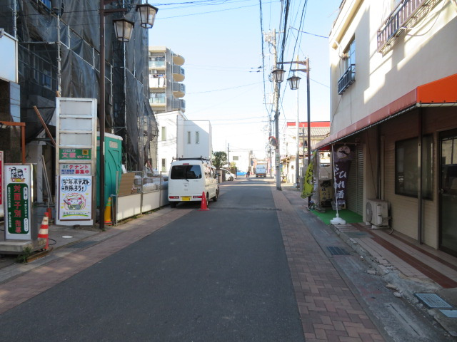 越谷市大字袋山のビルの周辺