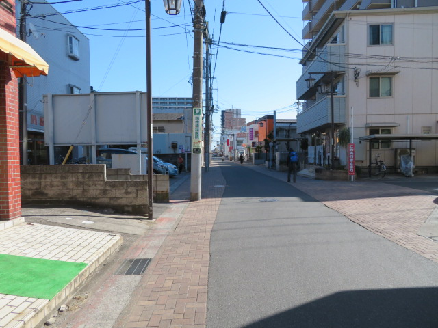 越谷市大字袋山のビルの周辺