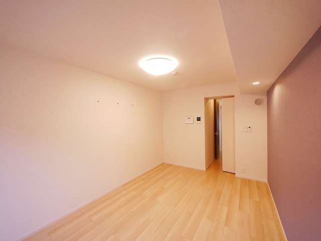 ウエストメゾン北袋Ⅰの寝室|落ち着いて過ごせるお部屋なので、寝室にいかがでしょうか