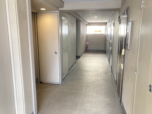 ディナスティ長居公園南のロビー