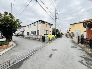 【前面道路含む現地写真】