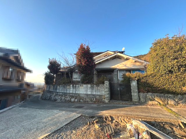 【成約済】亀岡市篠町山本南条の外観|建物面積：53.88㎡（約16.29坪）の建物が建っております！