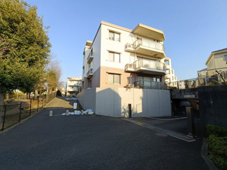 【外観】 | 落ち着きのあるブラウン系カラーで高級感を演出