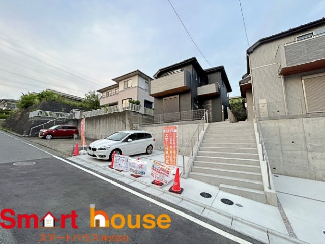 町田市成瀬　新築2棟！の前面道路含む現地写真