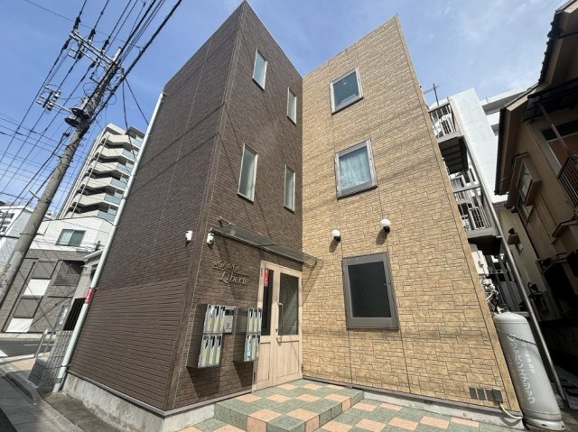 川口市西川口３丁目の一棟アパートの外観