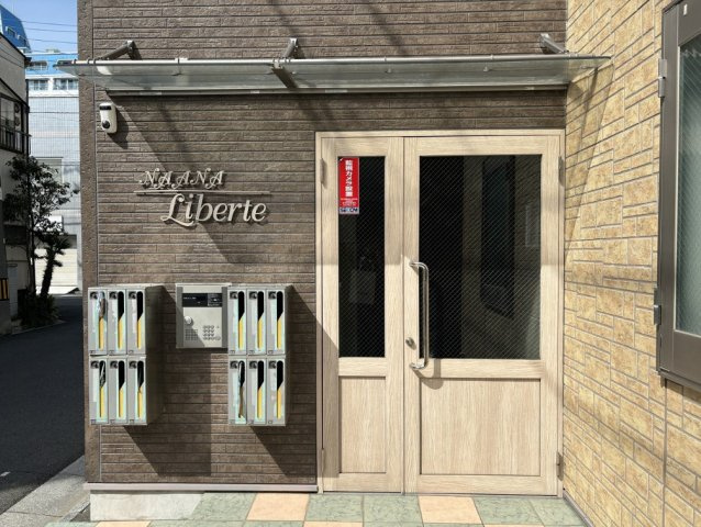 川口市西川口３丁目の一棟アパートのエントランス