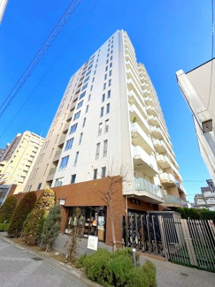 【外観】 | 駅徒歩4分で通勤通学にも便利、周辺には飲食店も豊富で楽しみが広がります。