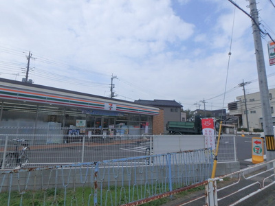 セブン-イレブン 蕨中央３丁目店まで260ｍ