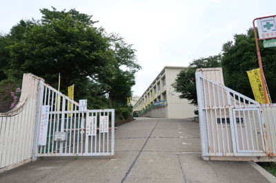 所沢市立山口中学校まで1200ｍ