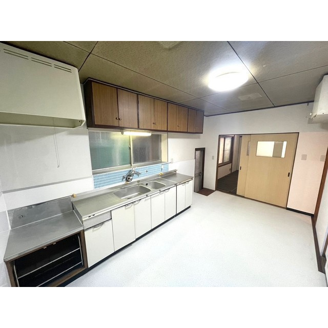 岐阜市山吹町４丁目の一戸建てのキッチン