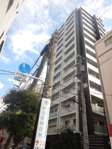 プレミスト三ノ輪竜泉の外観