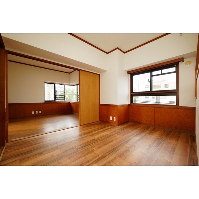 岐阜市田生越町の賃貸マンションの居間・リビング|ＤＫ　8.5帖