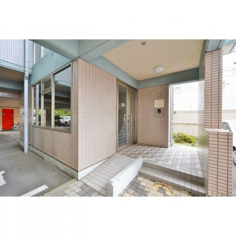 岐阜市田生越町の賃貸マンションのエントランス|オートロック完備