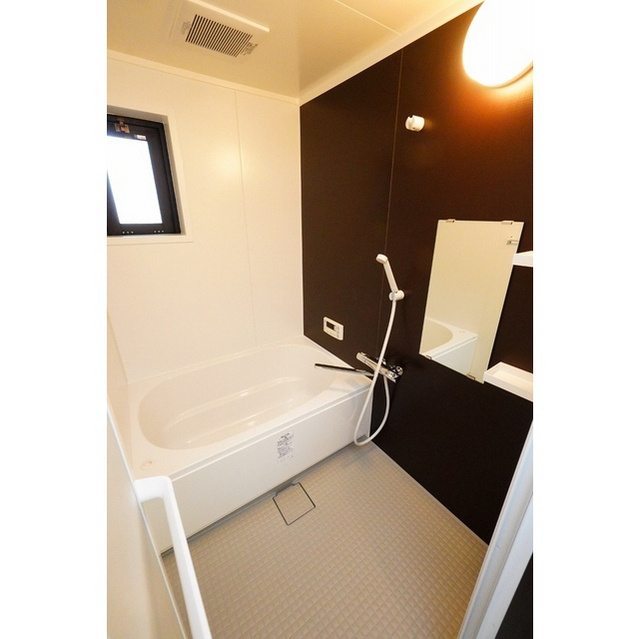 岐阜市田生越町の賃貸マンションの浴室|追い焚き機能付きバスルーム