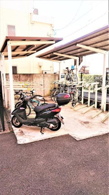 【その他共用部分】 | フォロス中村橋／フォロスナカムラバシ | 小型バイクも置ける屋根付き駐輪場です。