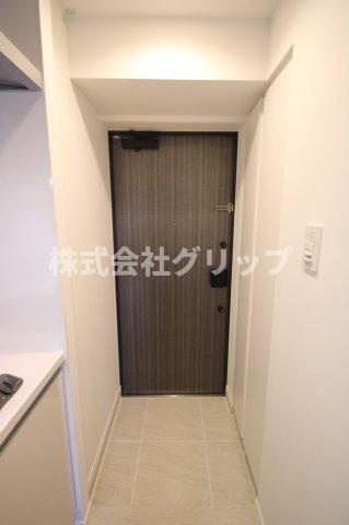 LUMEED横濱末吉町の玄関