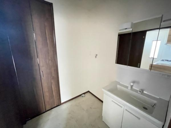 【独立洗面台】