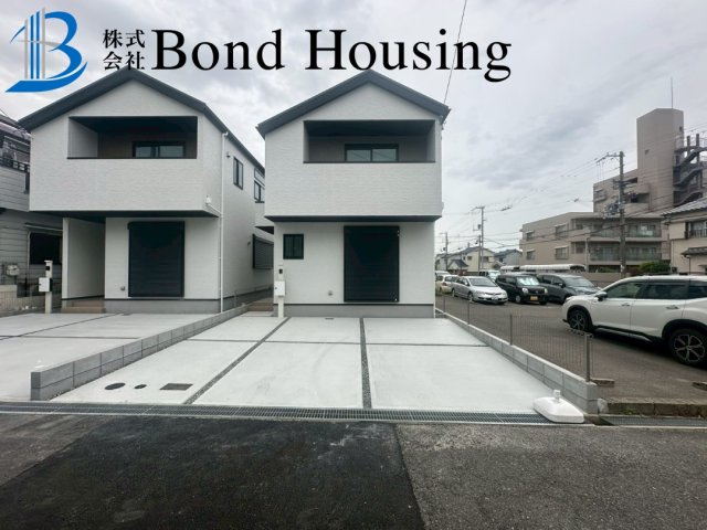 お車並列2台可　歌敷山2期2号棟　新築戸建の駐車場