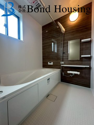 お車並列2台可　歌敷山2期2号棟　新築戸建の浴室