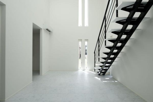 宮崎市大橋　中古戸建の居間・リビング|内観の写真は売り主様が住まわれる前の写真です。