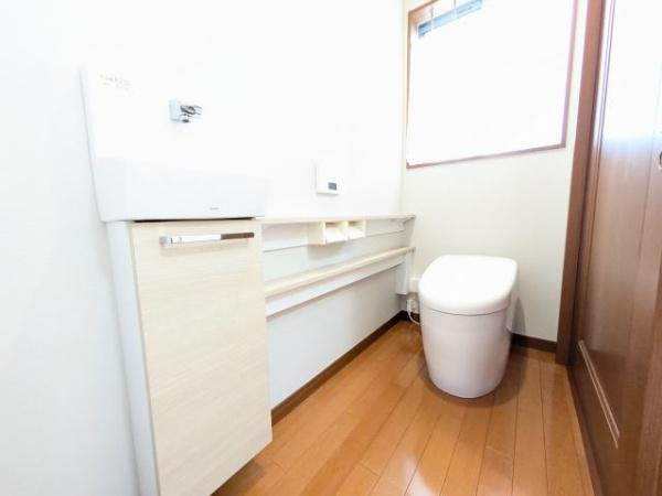 宮崎市潮見町　中古戸建のトイレ